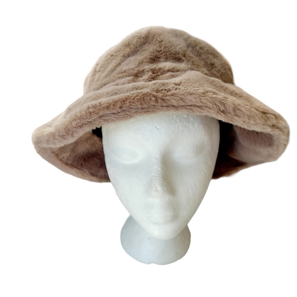 Sprigs Reversible Faux Fur and Sherpa Bucket Hat Adjustable Taupe Black NEW NWT - Picture 5 of 16